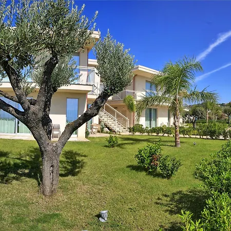 蓝湾假日酒店 度假村