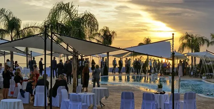 Blue Bay Курортный комплекс 4*