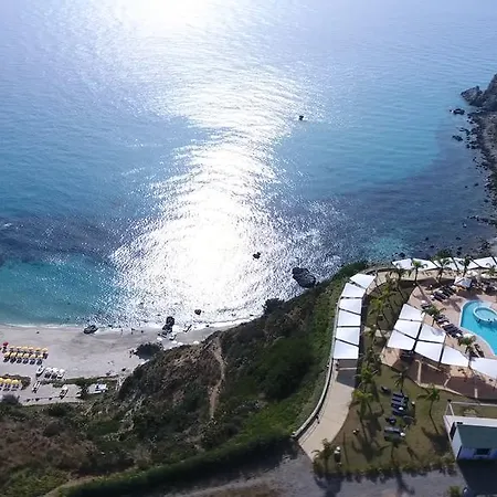 Blue Bay אתר נופש קאפו ואטיצ'אנו